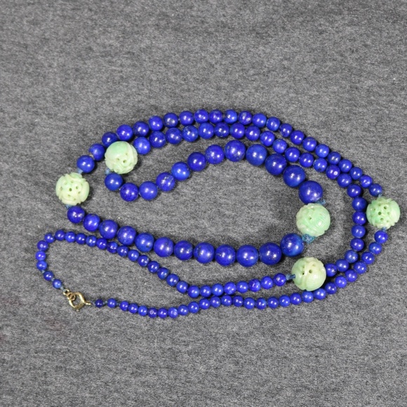 vintage long genuine green jade and lapis beaded necklace with 14K clasp - Picture 3 of 12